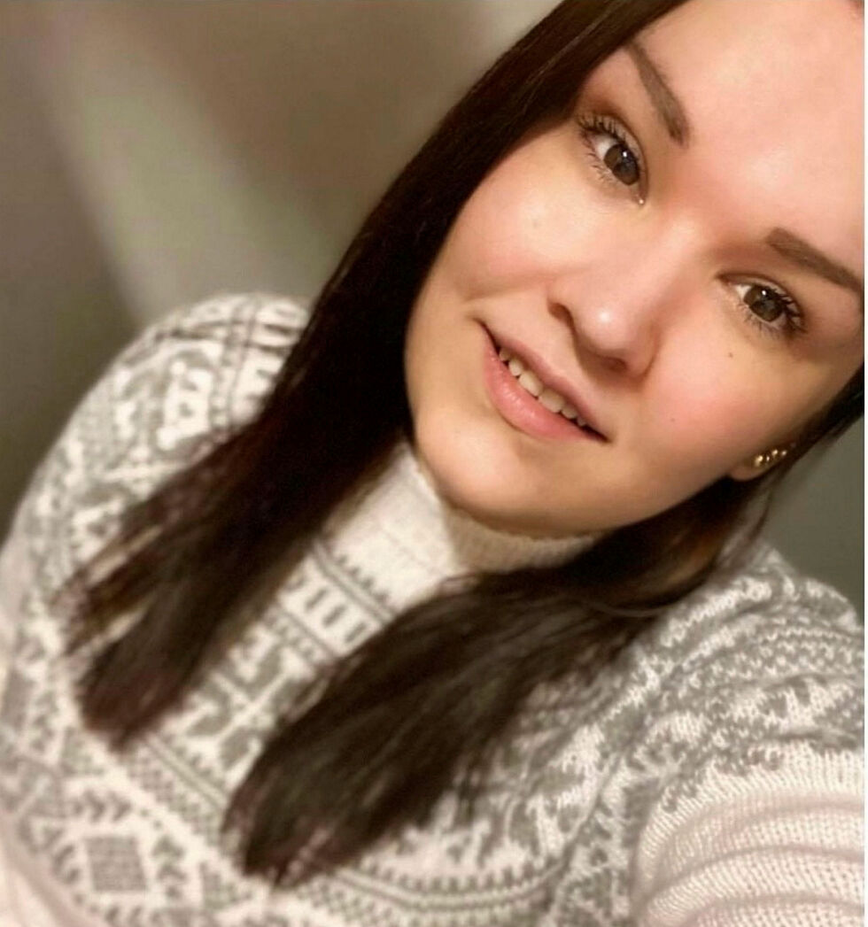 Ingvild Emelie Håkonsen trer inn som ny kinosjef i Lakselvs storstue.
 Foto: privat
