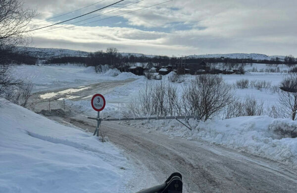 Måtte stenge isbrua