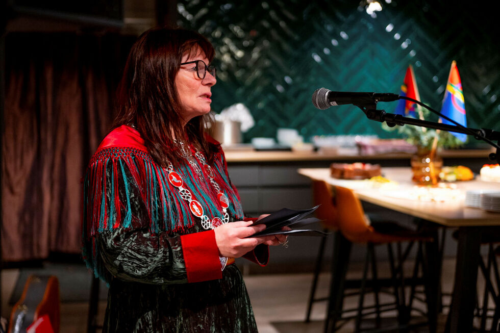 Varaordfører Sylvi Josefine Johnsen holder tale på samenes nasjonaldag.
 Foto: Karolina Ulfig