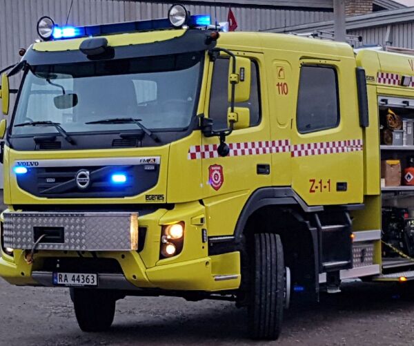 Rykker ut til hyttebrann
