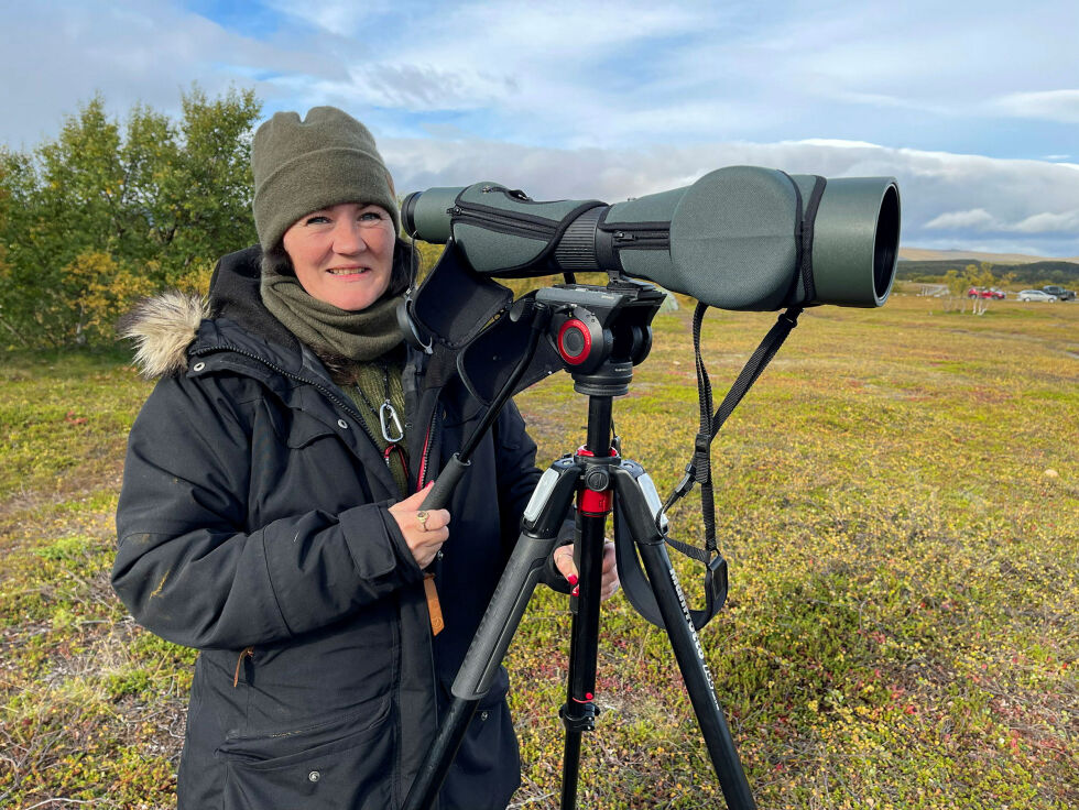 Camilla Betten er fra Unjárga og er fugleentusiast og ringmerker fugler.
 Foto: Camilla Betten