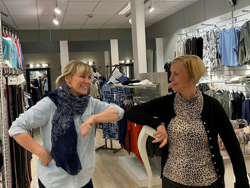 Tina Jo­han­sen over­tar i som­mer kles­bu­tik­ken som Unni Sol­eng i man­ge år har dre­vet på Kvad­ra­ten i Laks­elv. Jo­han­sen har man­ge pla­ner for bu­tikk­en. Foto: Jan Ei­vind Olsen
 Foto: Jan Eivind Olsen