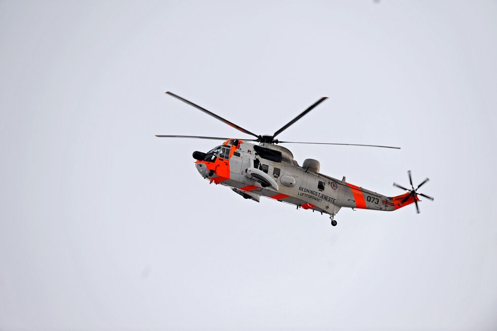 Nå er det ikke så veldig lenge til det 44 år gamle Sea King redningshelikopter blir pensjonist og avløses av nye og moderne maskiner.
 Foto: Arkiv