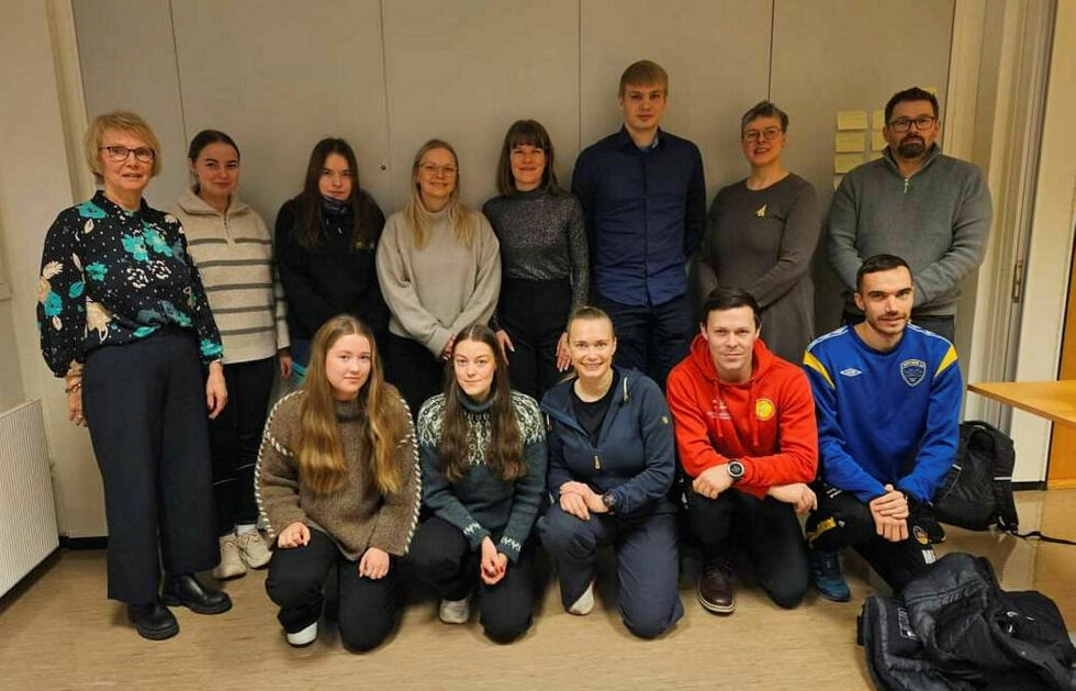 Ordfører Berit Ranveig Nilssen (til venstre) håper å få flest mulig unge nessebyværingen til å bli med på «laget» i hjemkommunen. 
– Vi trenger alle disse til vår kommune, sier Nilssen.
 Foto: Privat