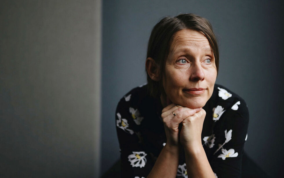 Forfatter Ingeborg Arvola forteller om Brita Caisa Seipajærvi.
 Foto: Fartein Rudjord/NORLA