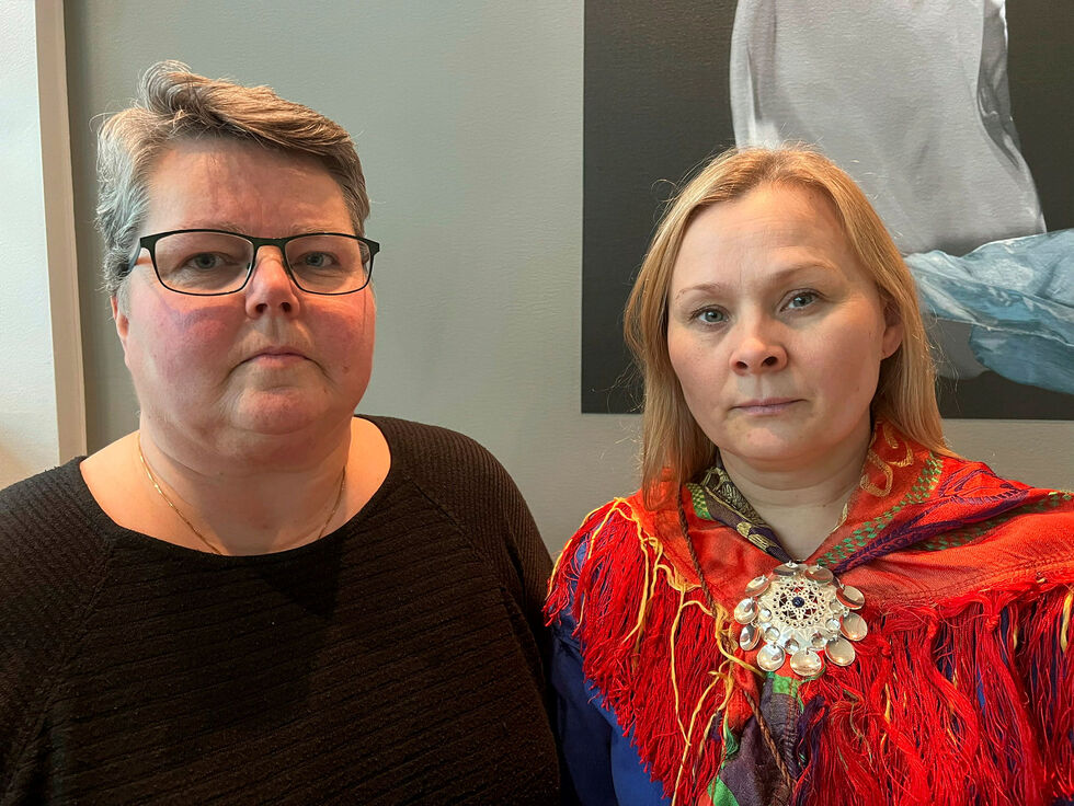 Leder Kristine Sandmæl i Mellomkirkelig råd og leder Sara Ellen Anne Eira i Samisk kirkeråd.
 Foto: Den norske kirke