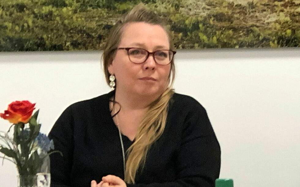 Re­na­the As­pe­li Si­mon­sen me­ner det fin­nes ti uli­ke sam­iske språk, og ikke ti dia­lek­ter inn­en­for det sam­iske språk, og hun støt­tes hel­hjer­tet av en pro­fes­sor i sam­isk språk­vi­ten­skap.
 Foto: Stein Torger Svala