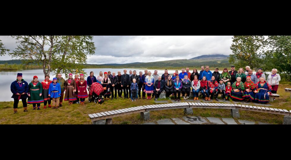 Mange hadde funnet veien til Røyrvik og Vaegkie.
 Foto: Privat
