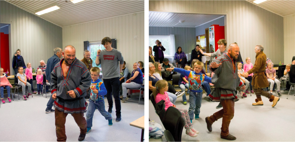 Deltagere på joikeseminar med Mikkel Gaup. På bildene har de en dansekonkurranse med guttene mot jentene. Jentene danset til sangen Du &#269;almmit og guttene danset til Heavyjoik.
 Foto: Rikke Masternes