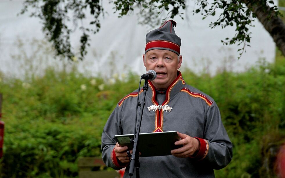 Sametingsråd Henrik Olsen (NSR) har lagt frem budsjettforslag. Foto: Steinar Solaas
