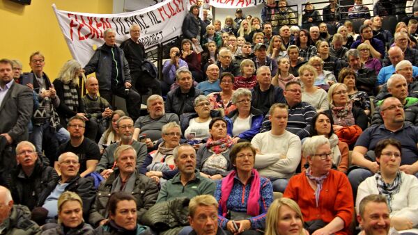 Ber Stortinget stramme inn