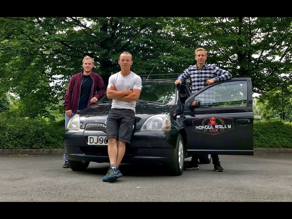 Ludvig Nielsen, Sven Hove og Torstein Søreide Skogedal utgjør Team Yaristan.
 Foto: Privat