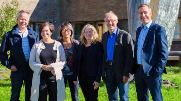 Møtte stortingspolitikere
