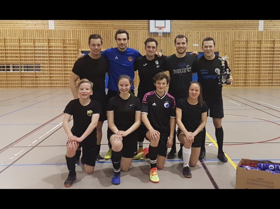 Team Snusk vant fotballturneringen i Tana i romjula.
 Foto: Stian Ingilæ