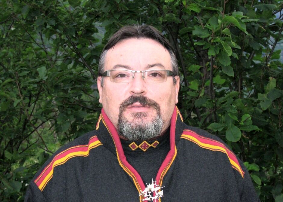 Kåfjord utreder flere storkommunealternativer, men ordfører Svein Oddvar Leiros (Sp) ser så langt ingen fordeler med å slå seg sammen med andre.
 Foto: Ávvir (arkiv)