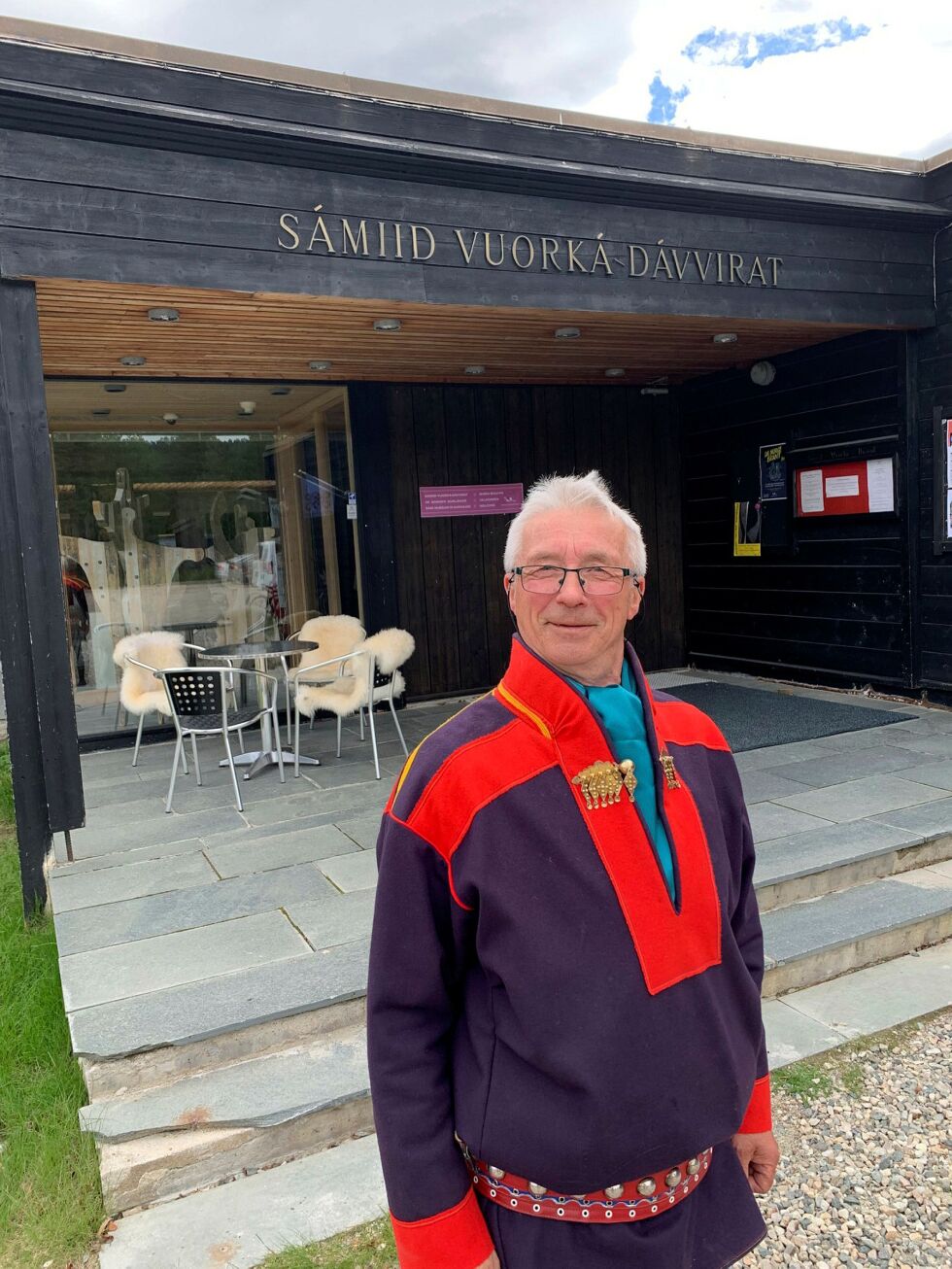 Mathis Nilsen Eira er fornøyd med at man er et skritt nærmere et nytt museumsbygg i Karasjok.
 Foto: Pressefoto