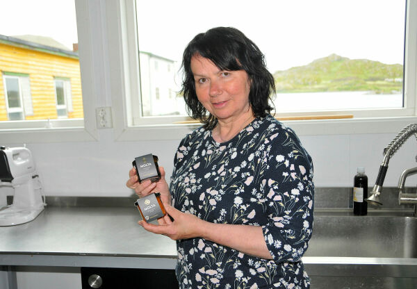 Siss Heidi har mange jern i ilden