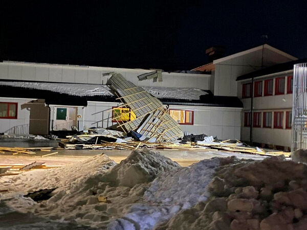 Skoletaket blåste av gårde