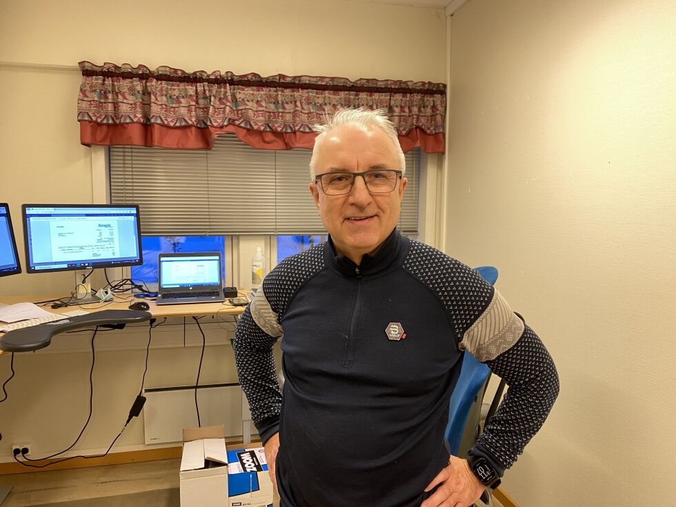 Egil Borch er på plass i nye lokaliteter, og i løpet av februar vil også to prester, en tros-opplærer og en organist komme seg i hus. Foto: Roger Albrigtsen