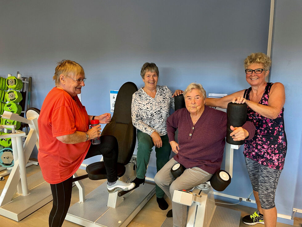 Solrun Halonen, Vendla Nilsen, Alfhild Sørum og Aud Trosten gir treningstilbudet skikkelig mye ros.
 Foto: Birgitte Wisur Olsen