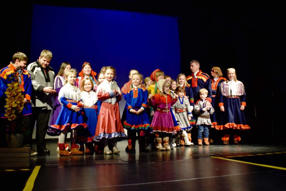 Hele kofteoppvisningsgjengen samlet.
 Foto: Birgitte Wisur Olsen