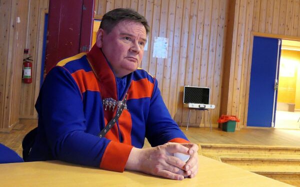 – Vi anmoder alle som ferdes på fjellet om å ta hensyn til reinen