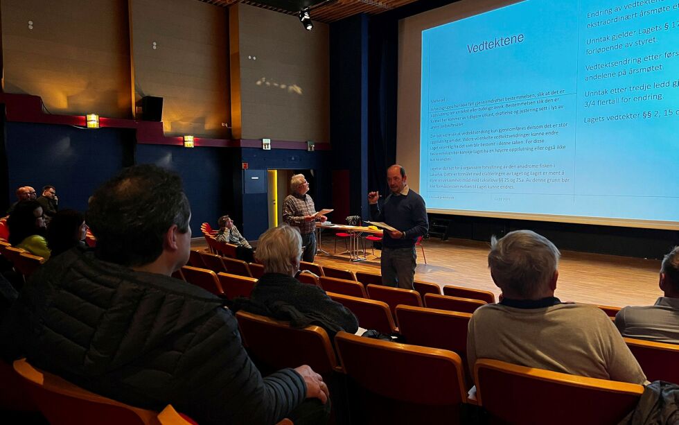 Gunnar Lillebo hadde flere merknader til de nye vedtektene for felles forvaltning av Lakselvvassdraget.
 Foto: Irene Andersen