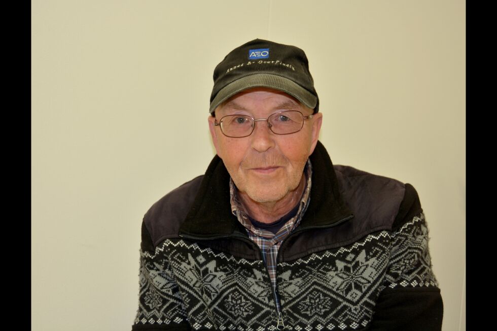 Stein Nørstad liker dårlig at han må betale for feiing, mens andre hytteeiere i Porsanger kommune slipper unna.
Foto: Kristin Marie Ericsson