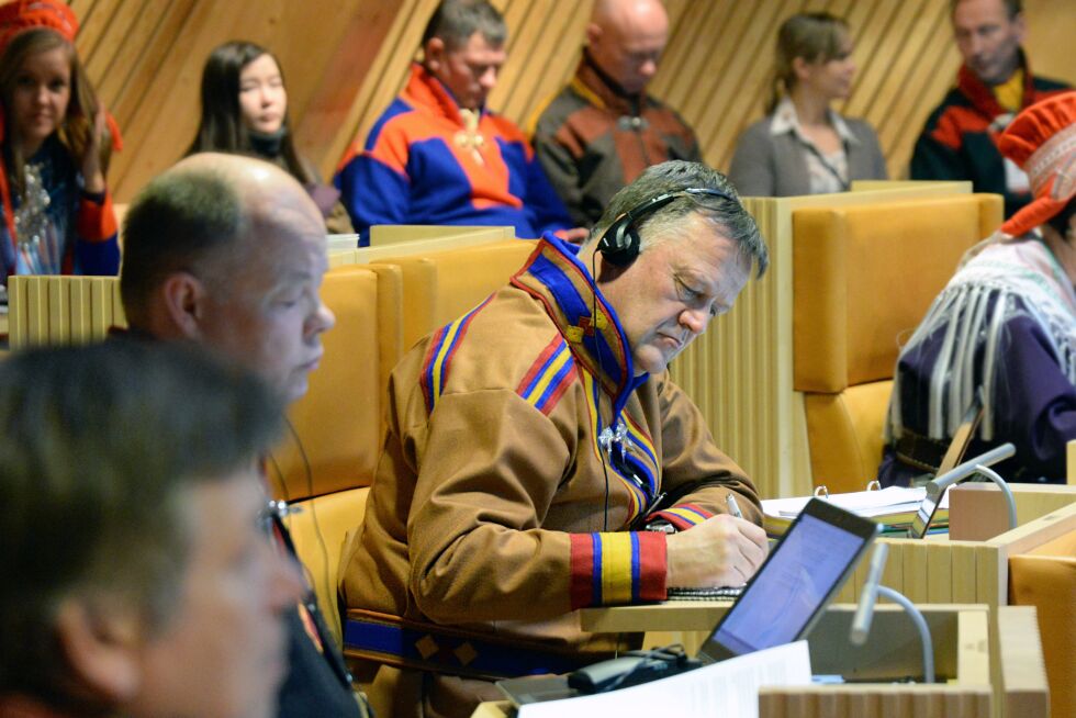 Helt siden 2005 har AP-medlem Kjetil Romsdal stått på lista for Nordkalottfolket, uten at Arbeiderpartiet har gjort anskrik. Nå må han forlate Arbeiderpartiet. Idag sitter Romsdal på Sametinget som fast representant. Til høstens valg står han på fjerdeplass på lista.
 Foto: Steinar Solaas