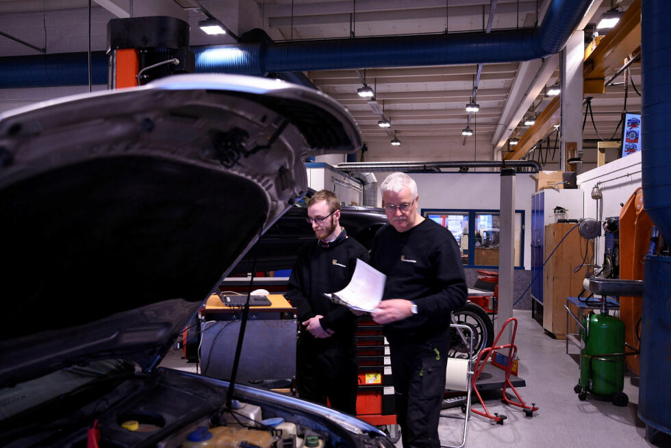Sander Knudsen fra Alta blir kontrollert av sensor.
 Foto: Oskar Melkeraaen Aas