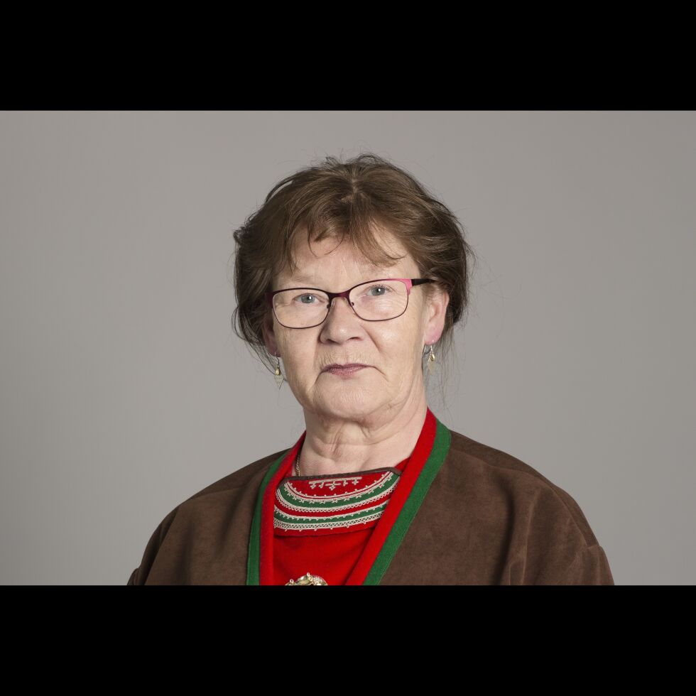 Nora Ma­rie Brans­fjell støt­ter de sør­sa­mis­ke rein­drifts­ut­øver­ne og kul­tur­bæ­rer­ne på Fo­sen.
 Foto: Erik Brenli