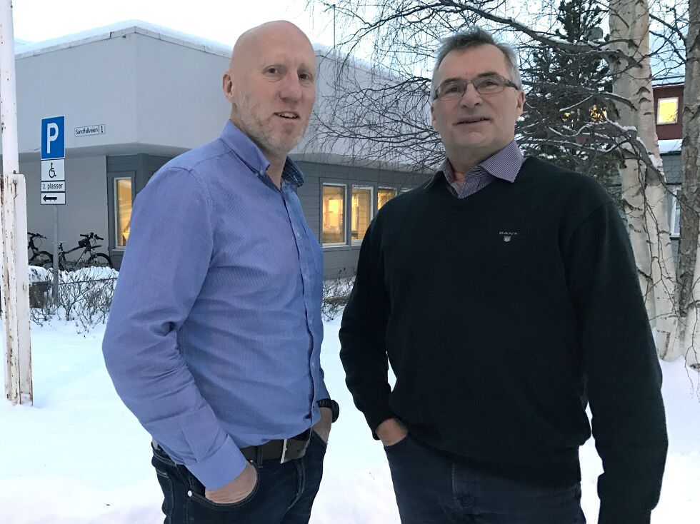 Kautokeinos tidligere ordfører, Anton Dahl (til høyre) er valgt som Finnmark friluftsråds aller første styreleder, mens Hugo Tingvoll er engasjert som daglig leder.
 Foto: Pressefoto