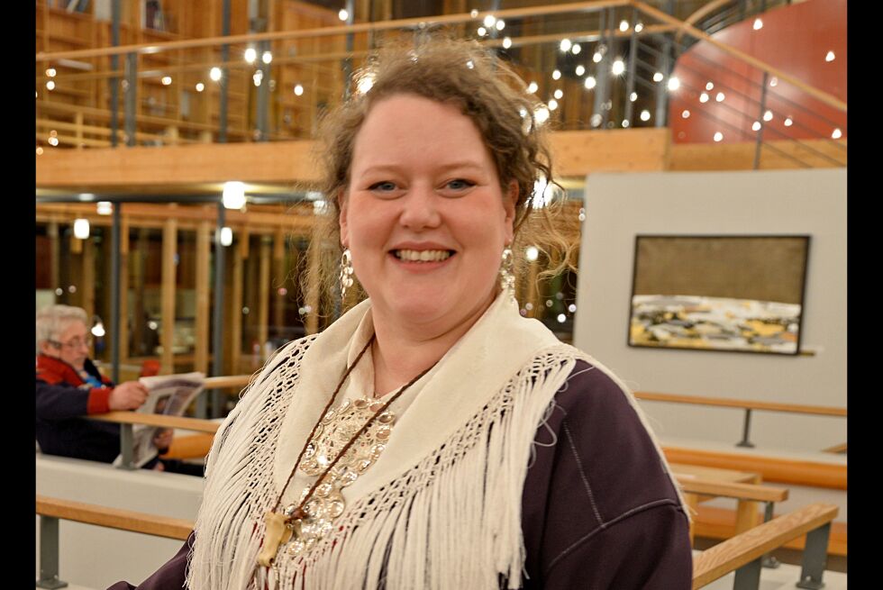Sametingsråd Silje Karine Muotka er glad for at Røros nå vil styrke arbeidet med samisk språk.
 Foto: Steinar Solaas