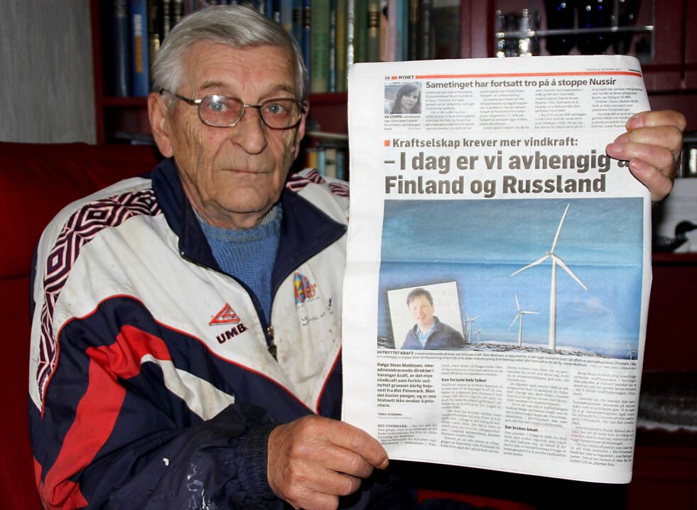 Tidligere økonomisjef i Varanger Kraft, Ivar Pedersen, mener Berlevåg og Båtsfjord kommuner er de eneste som tjener penger på vindkraftanleggene på Raggovidda og Hamnefjell - i form av eiendomsskatt.
 Foto: Tobjørn Ittelin