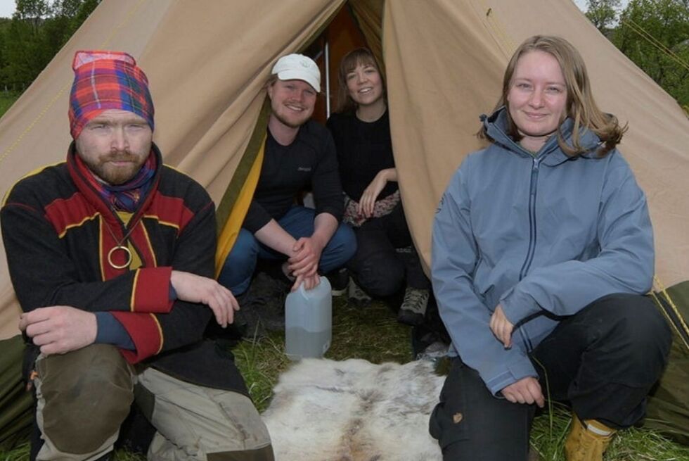 Beaska Niilas, Torgeir Vestre, Anna Olerud og Therese Hugstmyr Woie er klare til innsats for å stoppe Nussir.
 Foto: Lars Birger Persen