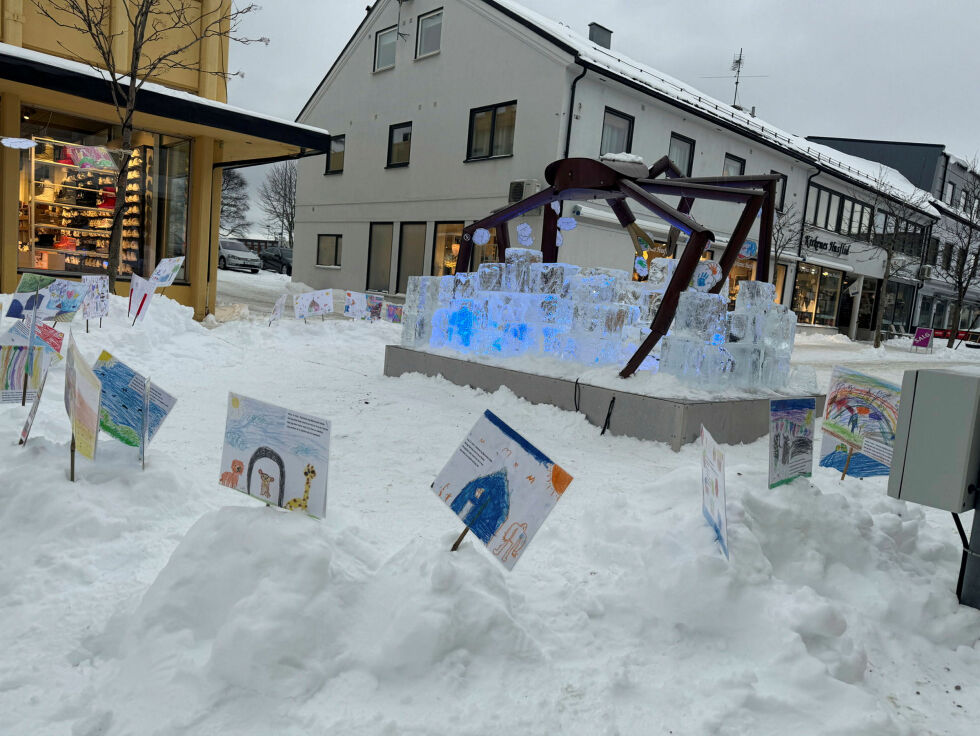 Småskoleelevene ønsker seg tydeligvis mer aktivitet, som en gigantisk sklie og større skøytebane.
 Foto: Birgitte Wisur Olsen