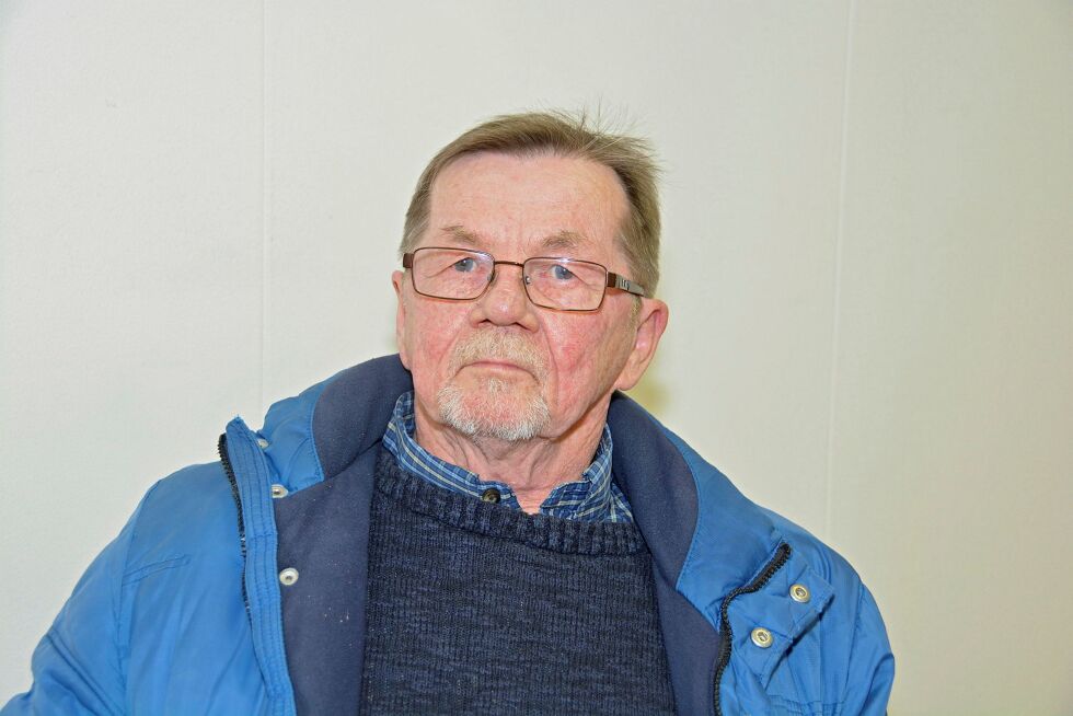 Sig­vald Per­sen vi­ser til at sam­isk ei­en­doms­rett opp­sto len­ge før de dans­ke og sen­ere nor­ske jordsalgslovene kom.