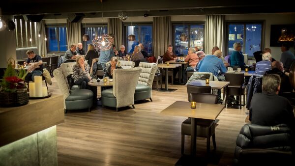Cor­ner fyl­ler 60 år