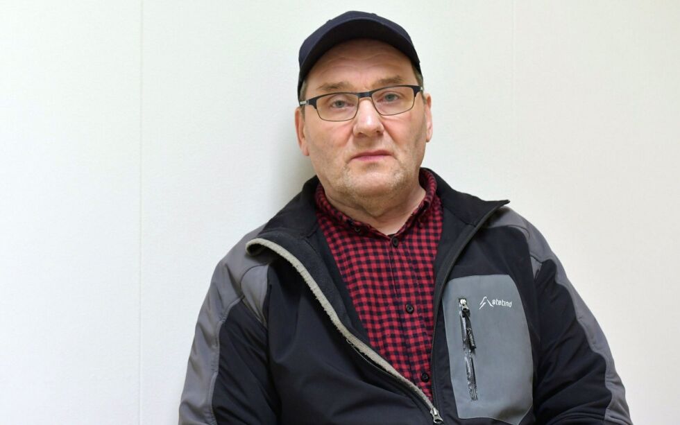 Gudmund Hansen ser med bekymring på fremtiden, nå som tilbudet hos Trekløveren forsvinner. Hans kone er 100 prosent pleietrengende, og dagplass og ukeavlastning hos Trekløveren har vært til uvurderlig hjelp for ekteparet. Foto: Irene Andersen