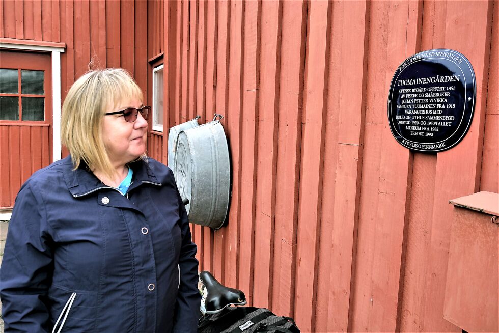 Helvi Korvanen mener det er respektløst å hevde at Tuomainengården er en kvænsk bygård.
 Foto: Bjørn Hildonen