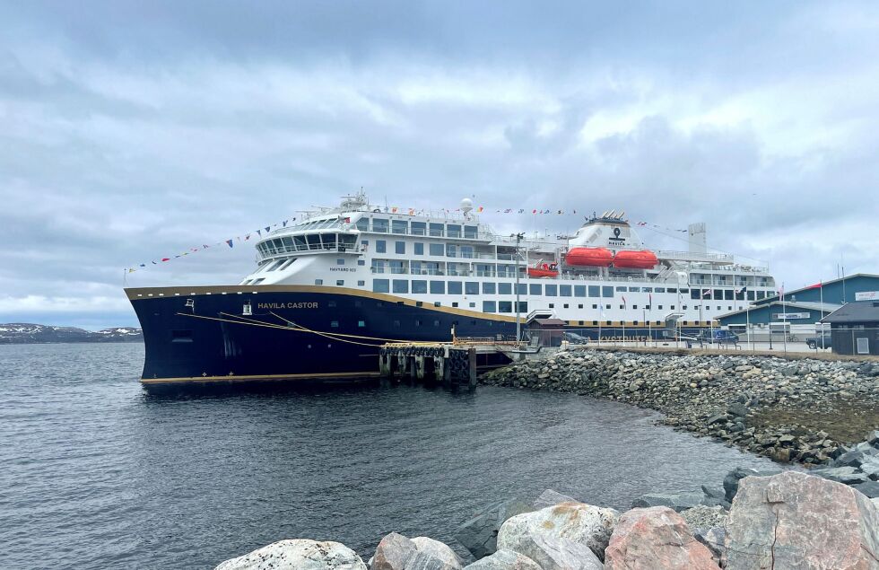 Skjerpede miljøkrav vil være sentralt når det skal inngås nye kystruteavtaler etter 2030. Her er det Havila Castor som ligger ved kai i Kirkenes.
 Foto: Birgitte Wisur Olsen