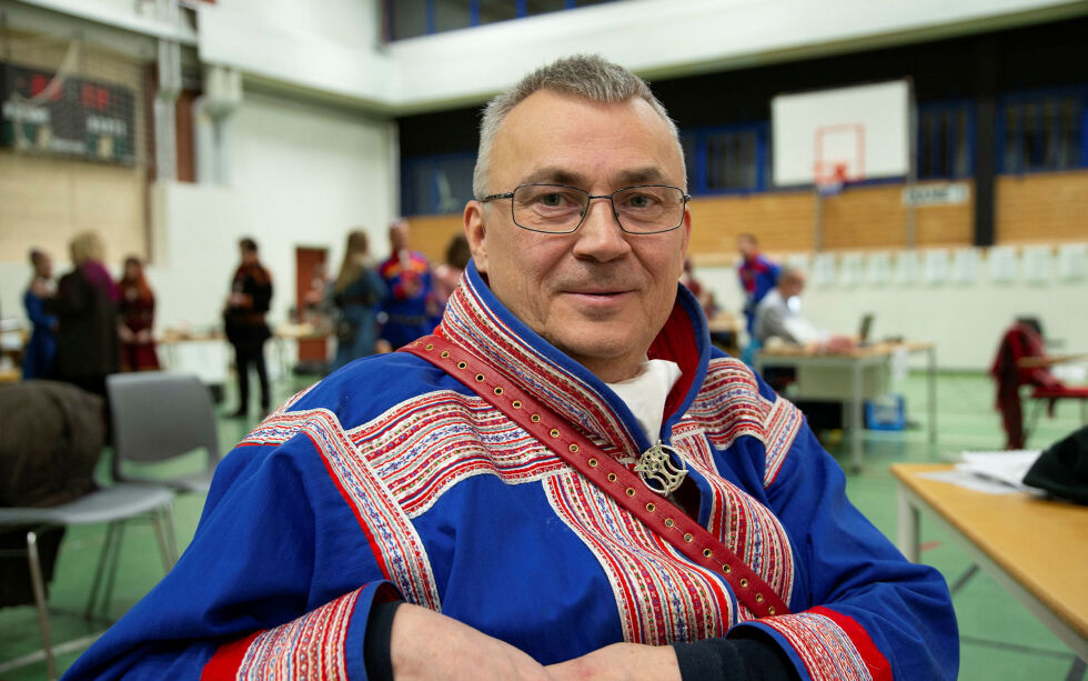 John Harald Skum er styreleder i Samisk studieforbund SOL. Her på landsmøtet i NSR Lakselv 15.-17. november 2024.
 Foto: Steinar Solaas