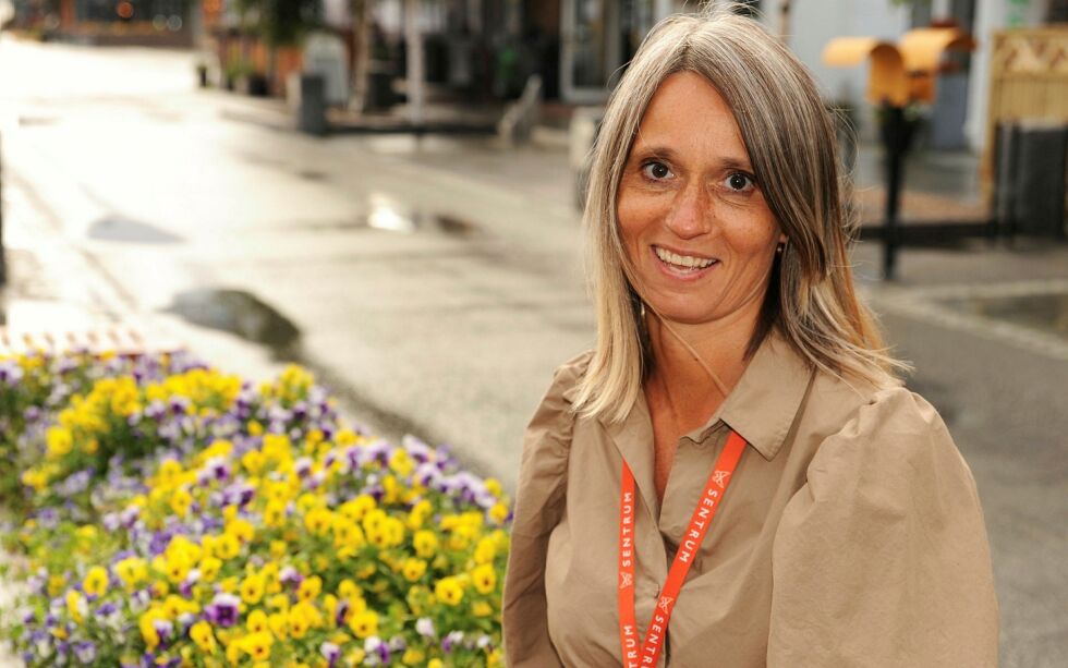 Merete Hammari Haddal er listetopp for partiet Sentrum i Finnmark og i Troms. – Partiet er bygd på menneskerettighetene, forteller Haddal, som inviterer til valgdialog, der andre driver valgkamp.
 Foto: Rita Heitmann