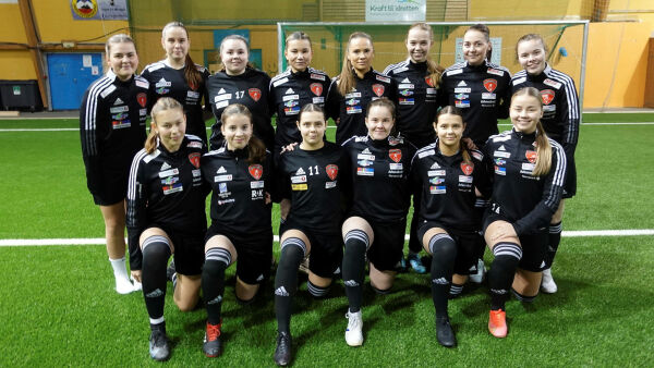 PIL-damelag kjemper om opprykk til første divisjon