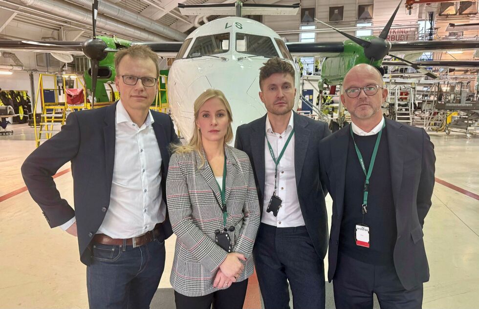 Administrerende direktør i Ole Erik Almlid (til høyre) i NHO, regiondirektør Hans Christian Hansson i NHO Nordland, regiondirektør Sigrid Ina Simonsen i NHO Arktis og administrerende direktør Erik Lahnstein i NHO Luftfart – alle advarer mot økte lufthavnavgifter.
 Foto: Robert Greiner/NHO Arktis