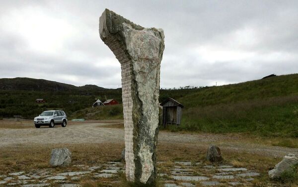 30.000 til Saviomonument