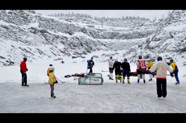 Hockeytrening på gruveis