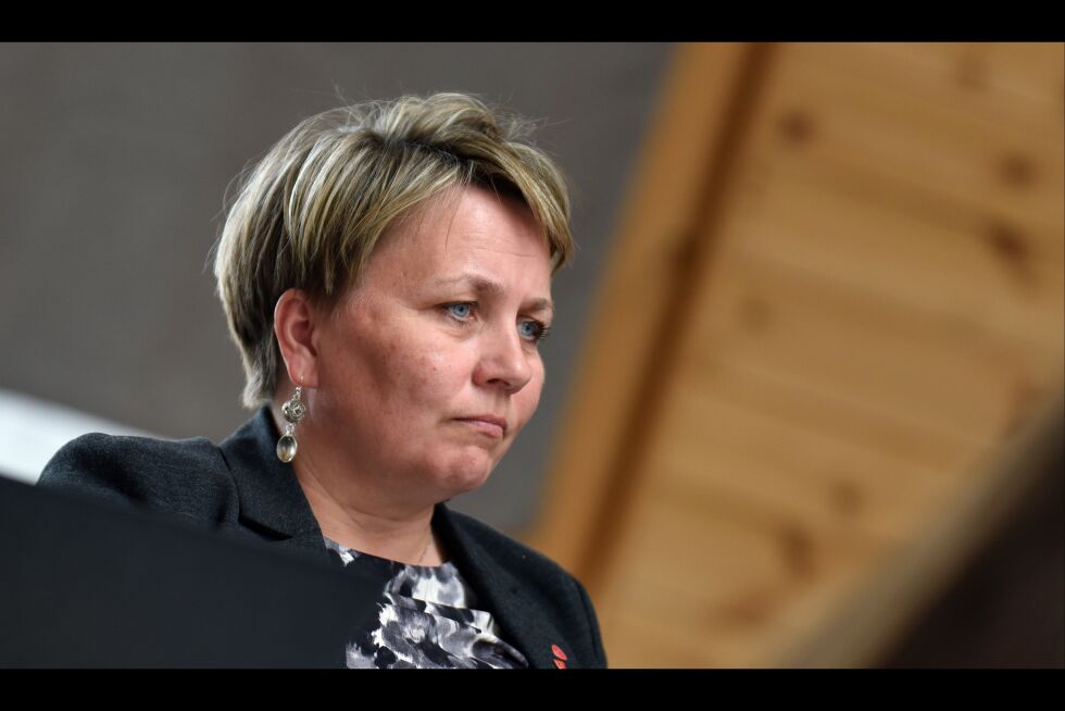 Porsanger-ordfører Aina Borch (AP) er absolutt ikke lei tilværelsen på ordførerkontoret og tar gjerne gjenvalg neste år.
 Foto: Marius Thorsen