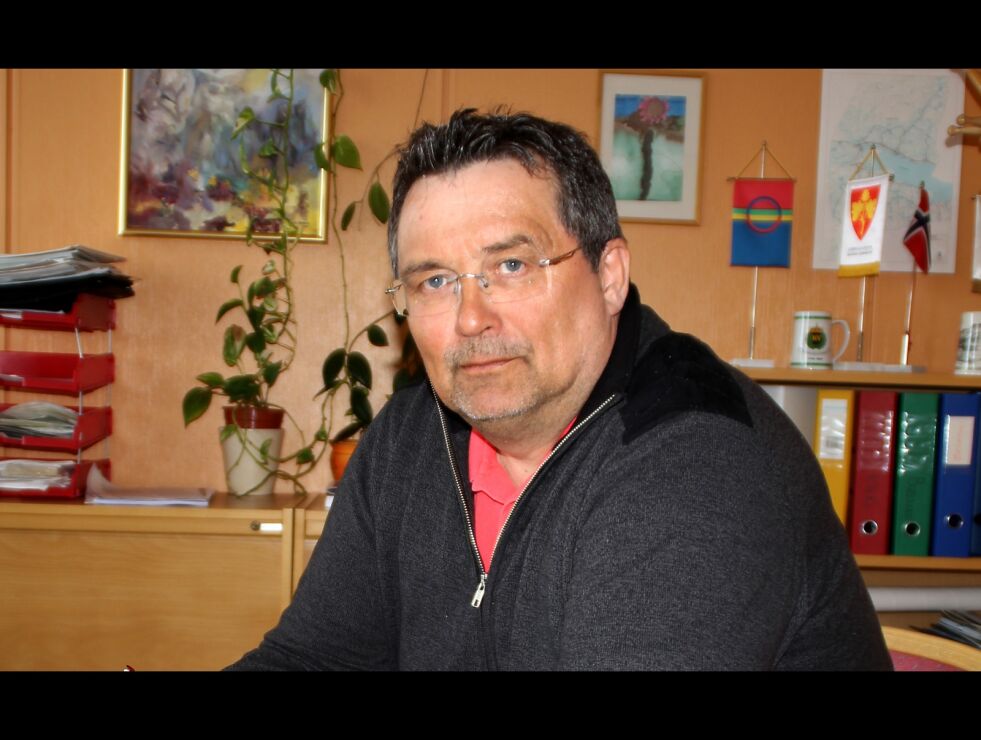 Ordfører Knut Store sier den sist smittede i Nesseby ikke har hatt behov for legehjelp.
 Foto: Torbjørn Ittelin