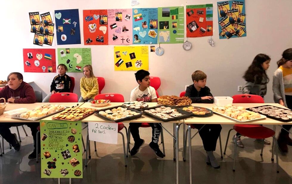 Elevene sørget for et rikholdig utvalg i sin kantine, noe som ga store summer til innsamlingsaksjonen.  Foto: Nesseby Oppvekstsenter